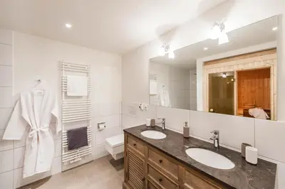 Ein Badezimmer in der Unterkunft Weisse Villa Apartment 2 1 Promenadendeck