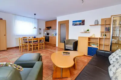 Ein Sitzbereich in der Unterkunft Haus Seewind HS23