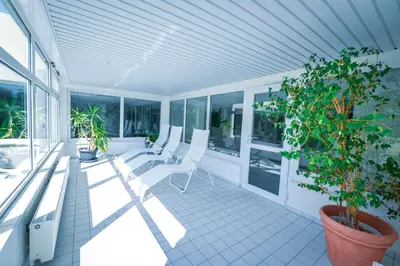 Ein Balkon oder eine Terrasse in der Unterkunft Strandhochhaus SJ04