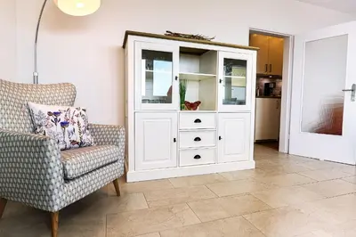 Ein Sitzbereich in der Unterkunft Strandhochhaus SF11