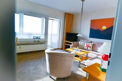 Ein Sitzbereich in der Unterkunft Strandhochhaus SF14