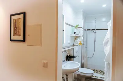 Ein Badezimmer in der Unterkunft Strandhochhaus SHE9