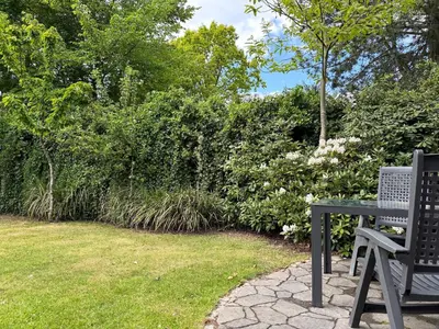 Ein Garten an der Unterkunft Kapitänshaus FeWo 2