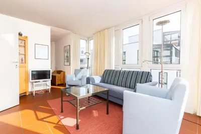 Ein Sitzbereich in der Unterkunft Marina 28-1