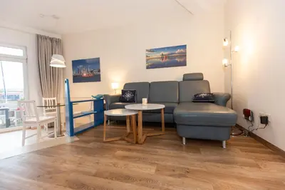 Ein Sitzbereich in der Unterkunft Marina 94-Rechts