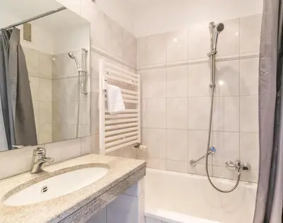 Ein Badezimmer in der Unterkunft 