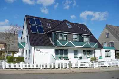 Das Gebäude in dem sich die Ferienwohnung befindet