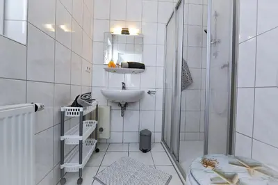 Ein Badezimmer in der Unterkunft Haus am Waldbad AW13
