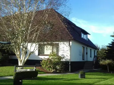 Ein Garten an der Unterkunft Kleine Nixe Krabbe