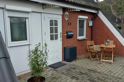 Das Gebäude in dem sich das Ferienhaus befindet