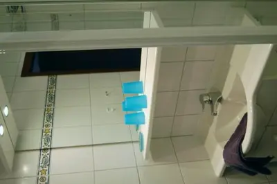 Ein Badezimmer in der Unterkunft Viktoriastraße 5 Jochim 840