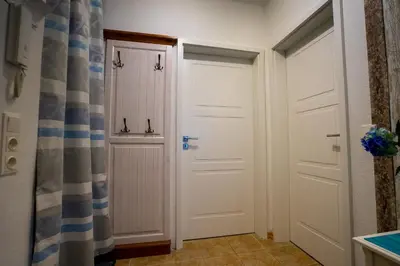 Ein Badezimmer in der Unterkunft Hohenzollernpassage Wohnung Seemöwe