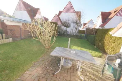 Ein Garten an der Unterkunft Haus Albatros
